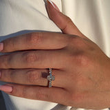 טבעת אירוסין אובל שובל - 1.45 קראט