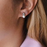 עגילי פנינה ויהלומים צמודים