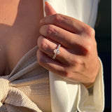 טבעת אירוסין אובל שובל - 1.45 קראט