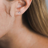 עגילי יהלומים אנה mini - זהב לבן