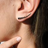 עגיל מטפס יהלומים שחורים - זהב לבן