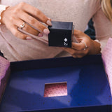 עגיל מטפס יהלומים שחורים - זהב לבן