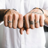 טבעת חותם לגבר יהלומים ואמייל