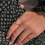 טבעת קשת יהלומים שחורים