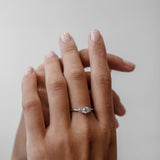 טבעת אירוסין קורל