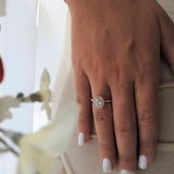 טבעת יהלומים אובל זהב אדום