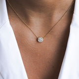 תליון large halo בזהב צהוב