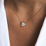 תליון large halo בזהב צהוב