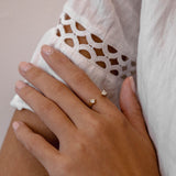 טבעת טינה יהלומים עגולים - זהב צהוב